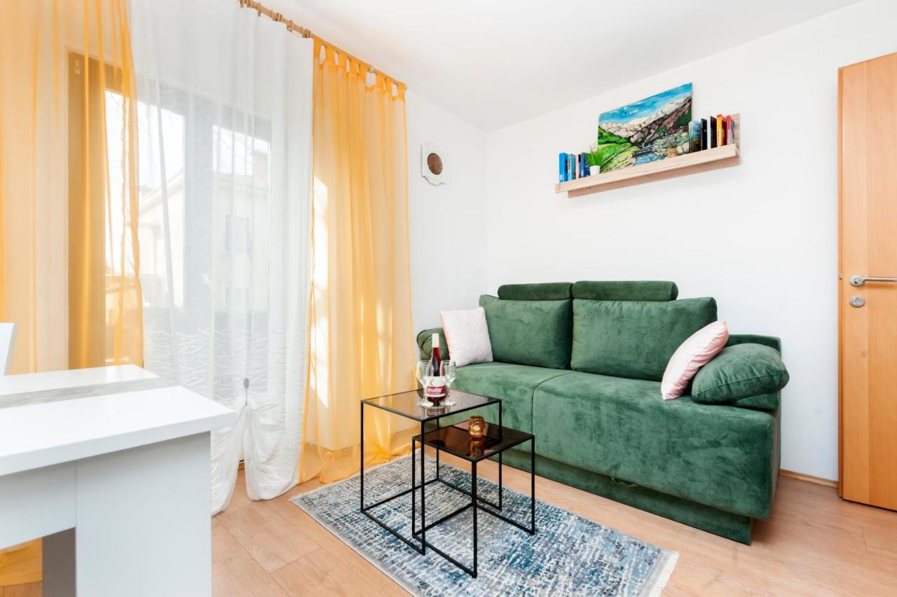 Apartment Roze Rovinj Exterior photo